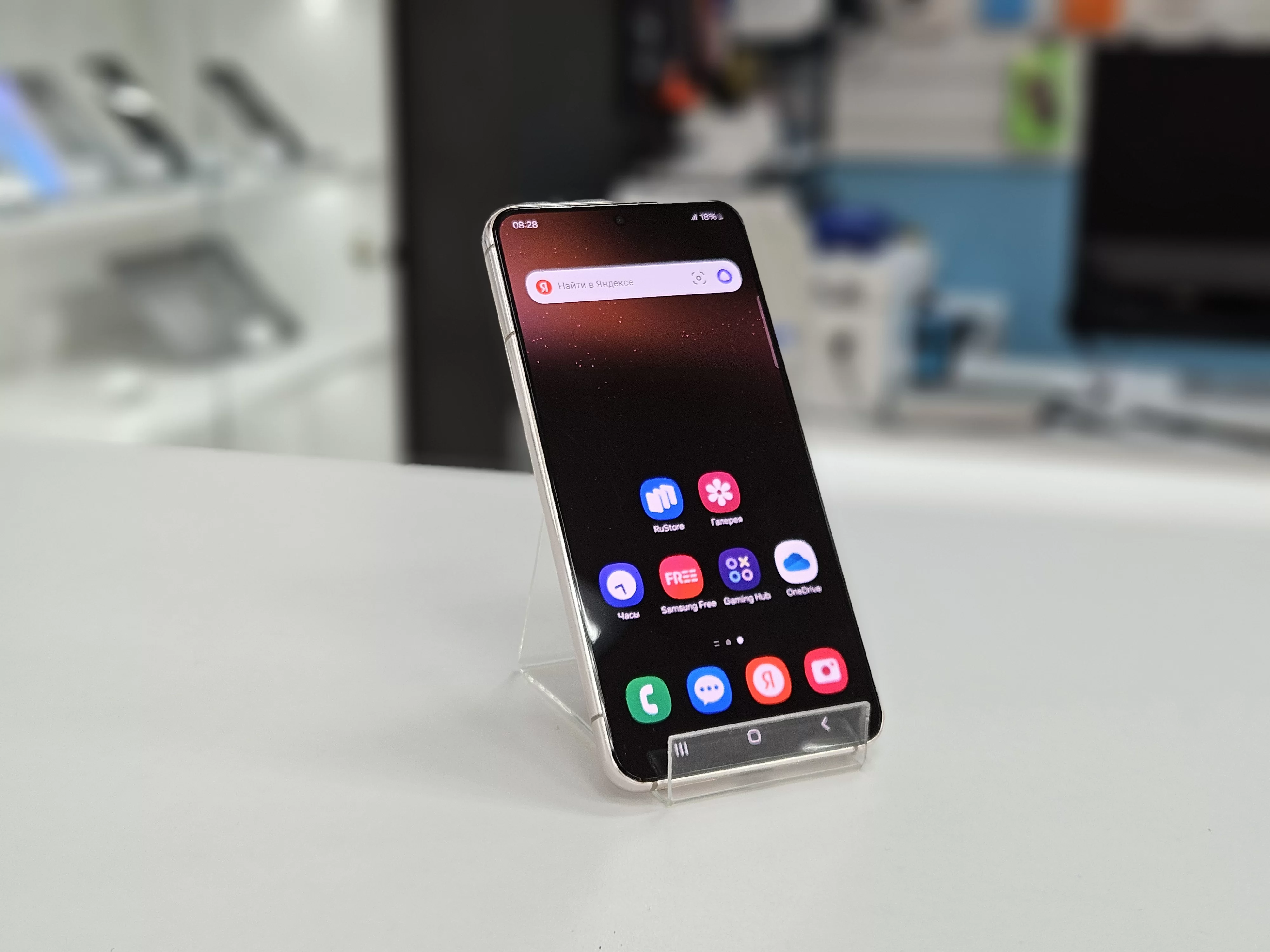 Смартфон Samsung Galaxy S22, розовый, 8/128 ГБ / 7208*