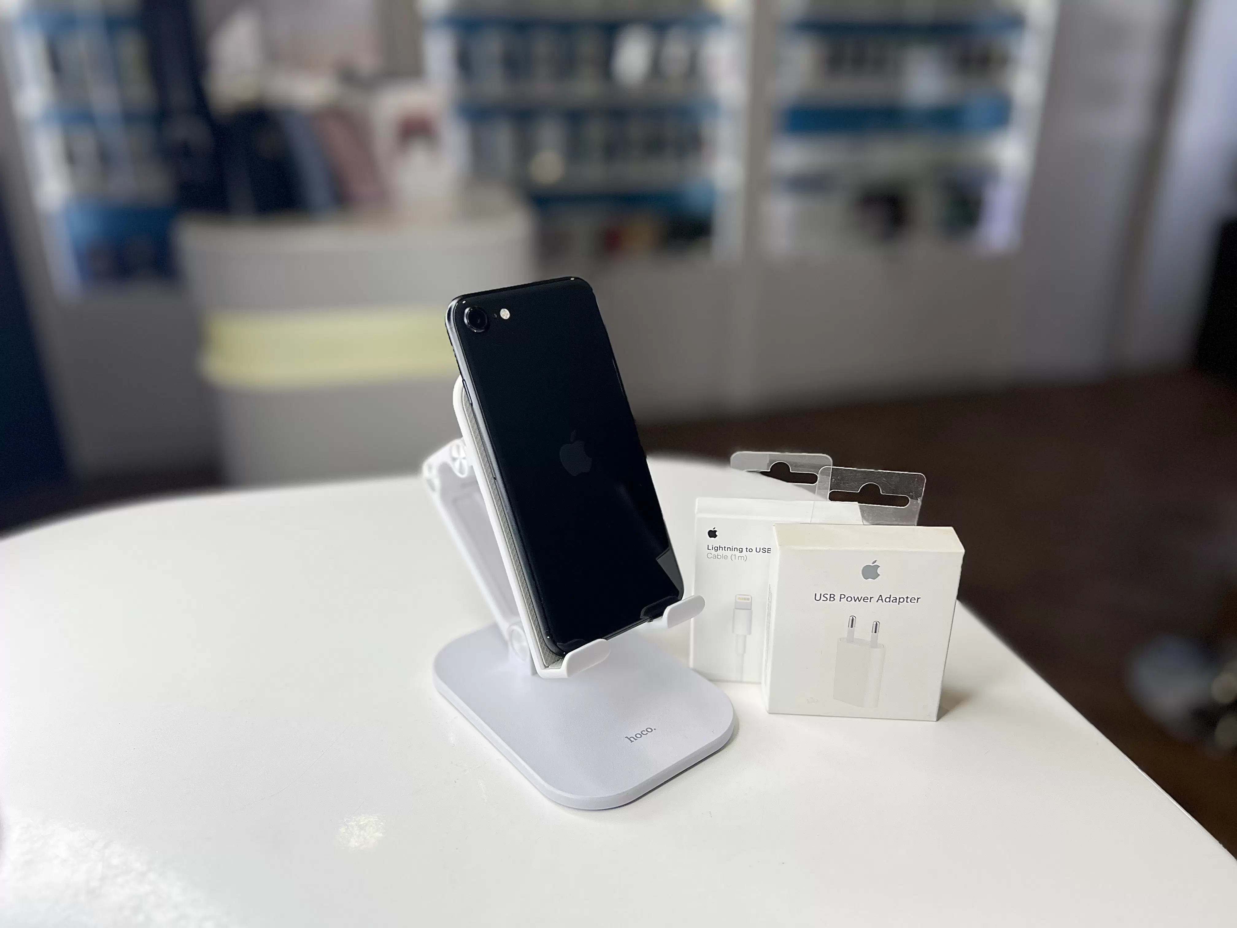 - Смартфон Apple iPhone 8, Серый космос, 64 ГБ / 3703*