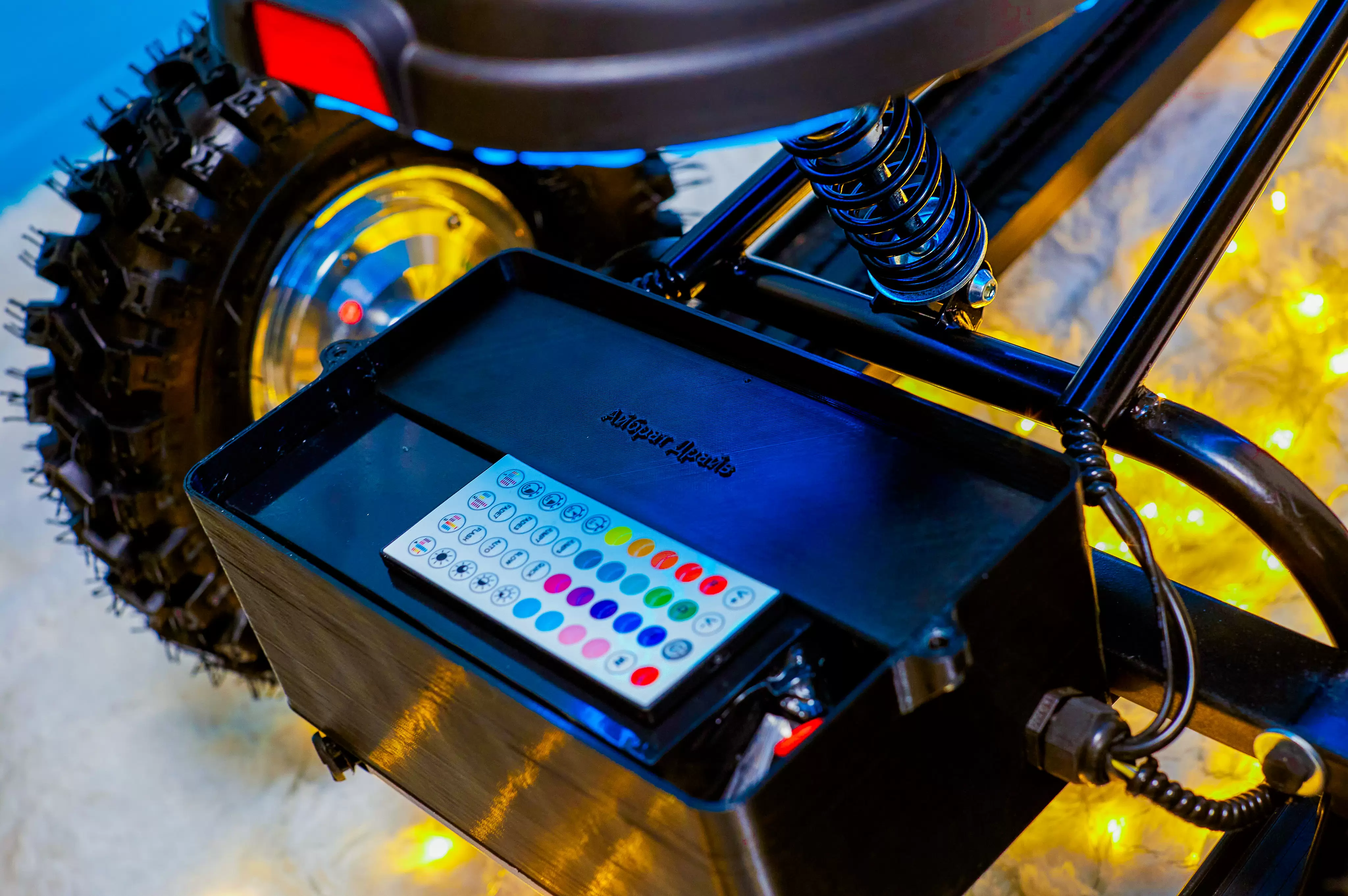 Снегокат электрический iBrat S2, Красно-желтый Снегокат электрический iBrat S2, Красно-желтый