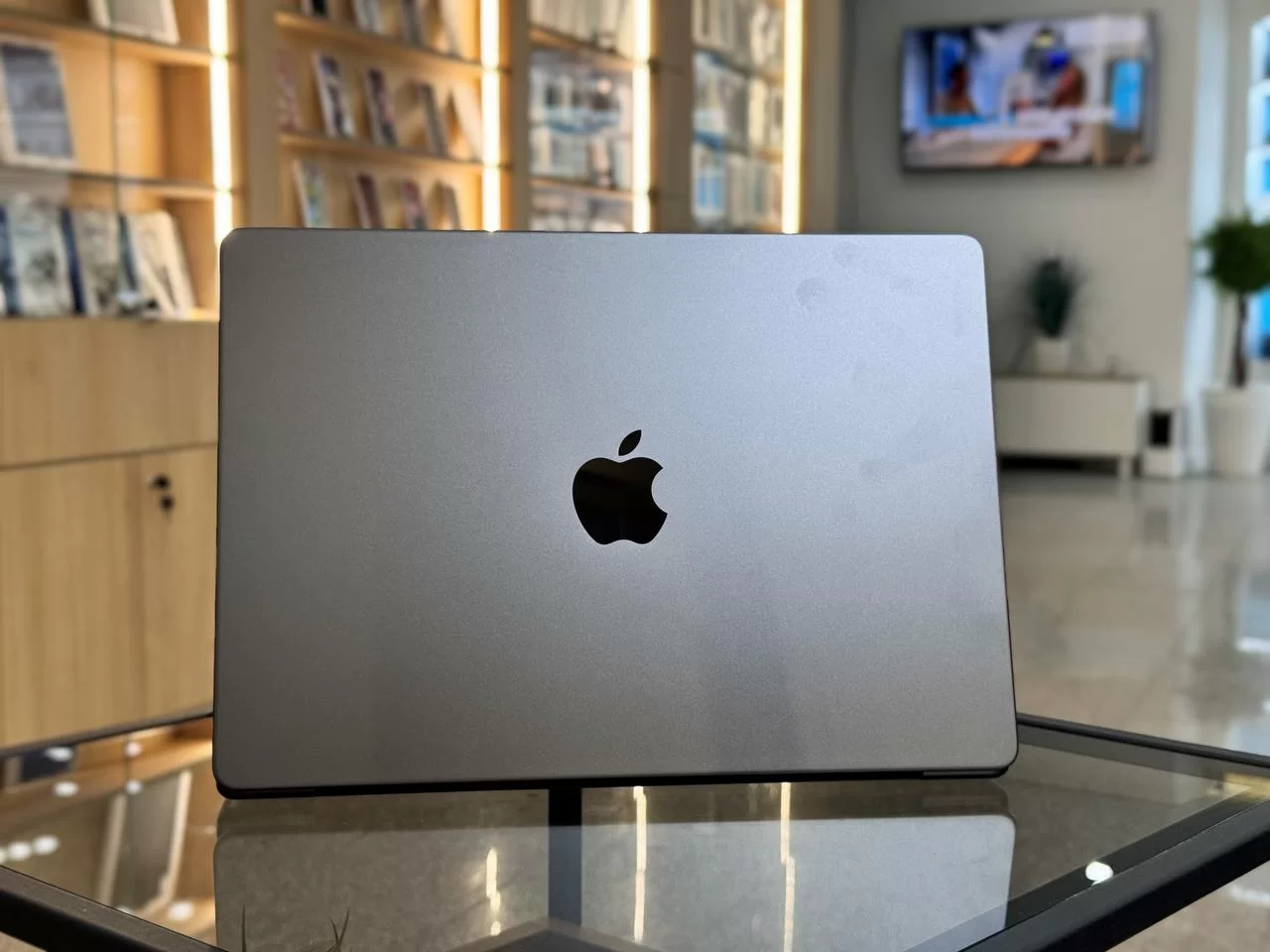 Ноутбук Apple MacBook Pro 14" 2023, (M3 Pro, RAM 18 ГБ, SSD 512 ГБ), Чёрный / K4DF7* Ноутбук Apple MacBook Pro 14" 2023, (M3 Pro, RAM 18 ГБ, SSD 512 ГБ), Чёрный / K4DF7*