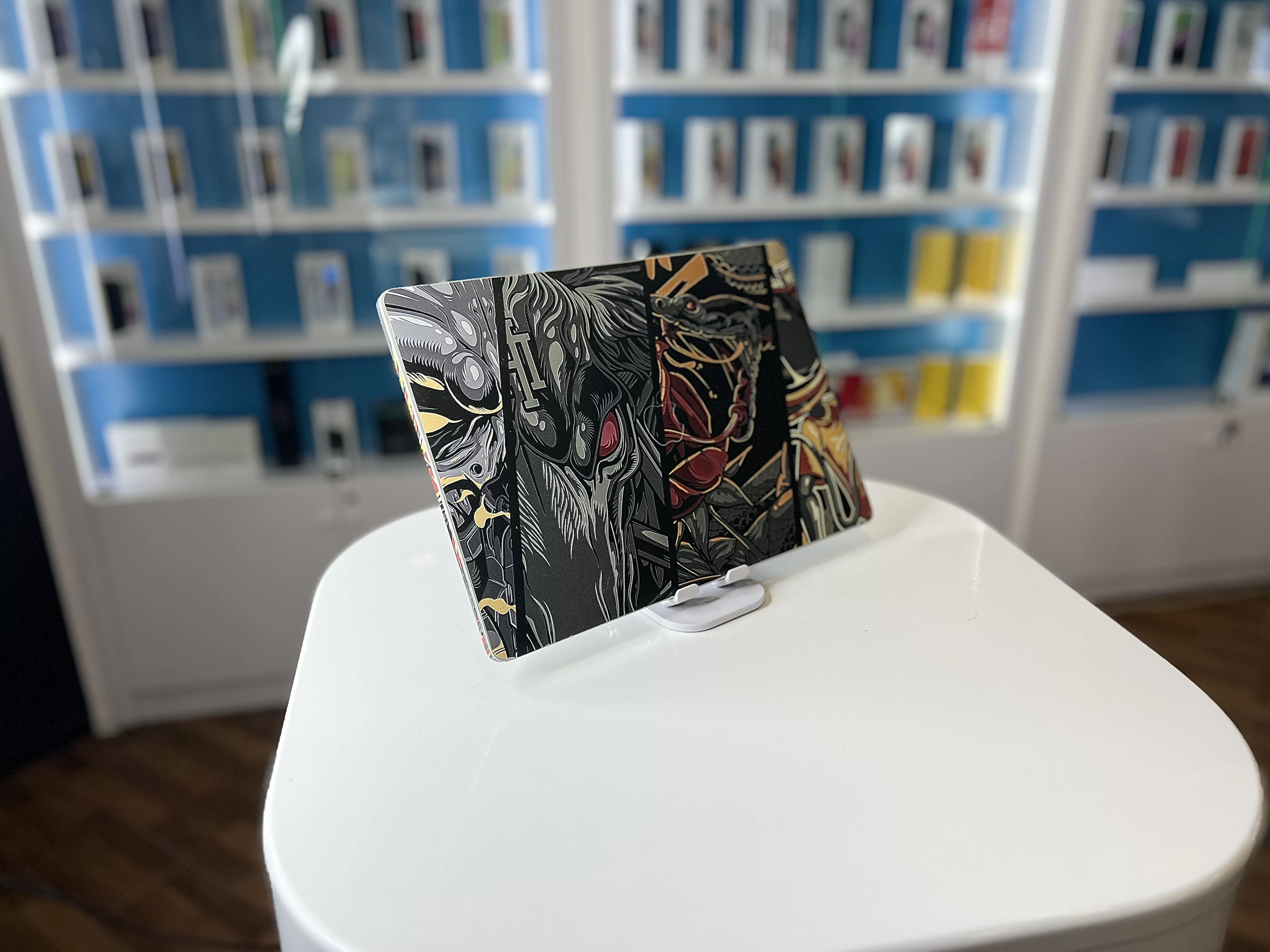 Ноутбук Apple Macbook Pro 15 2017 i7, Серебристый, 16/256ГБ / HTD7*