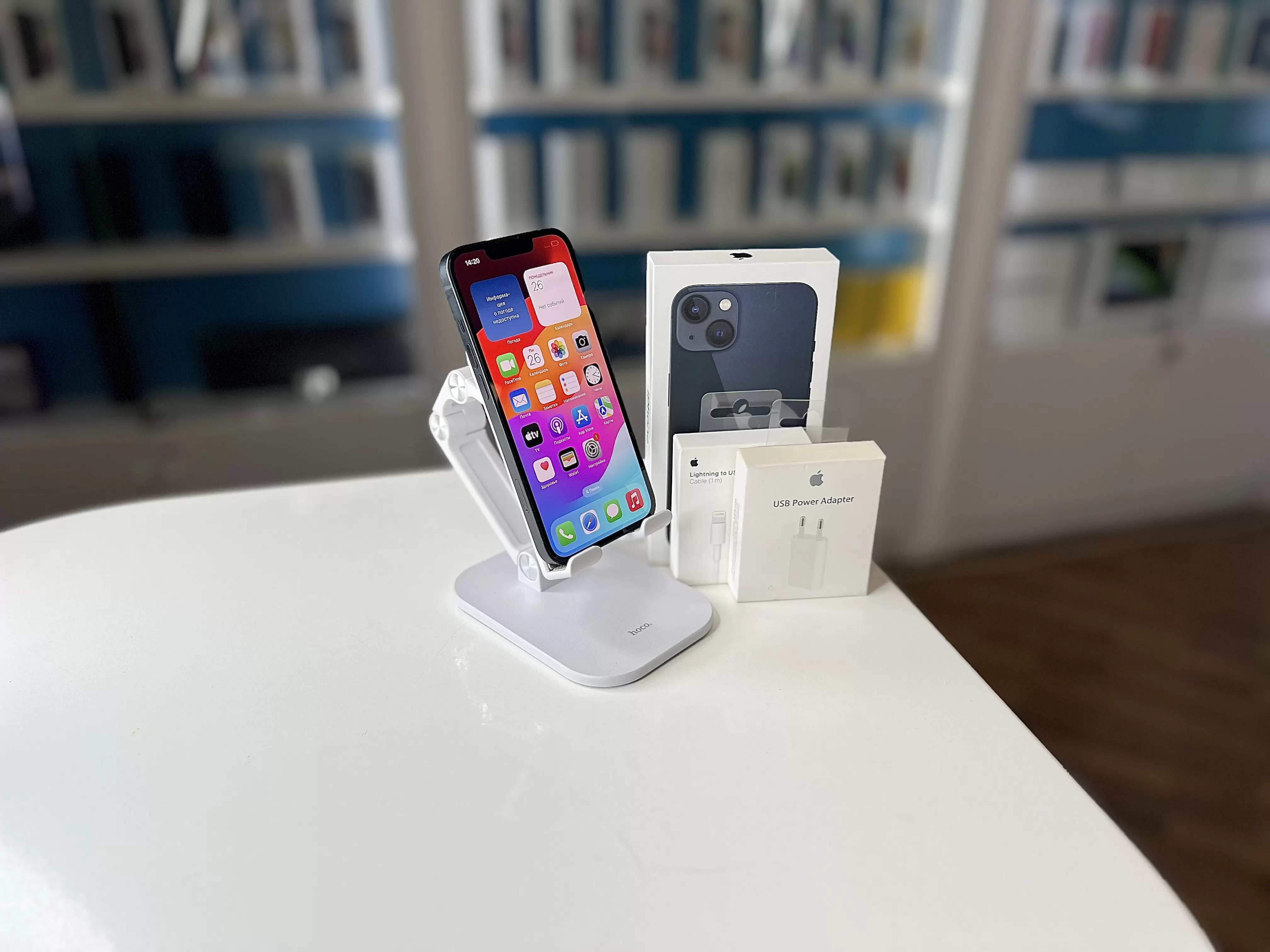 - Смартфон Apple iPhone 13, Тёмная ночь, 128 ГБ / 4536*