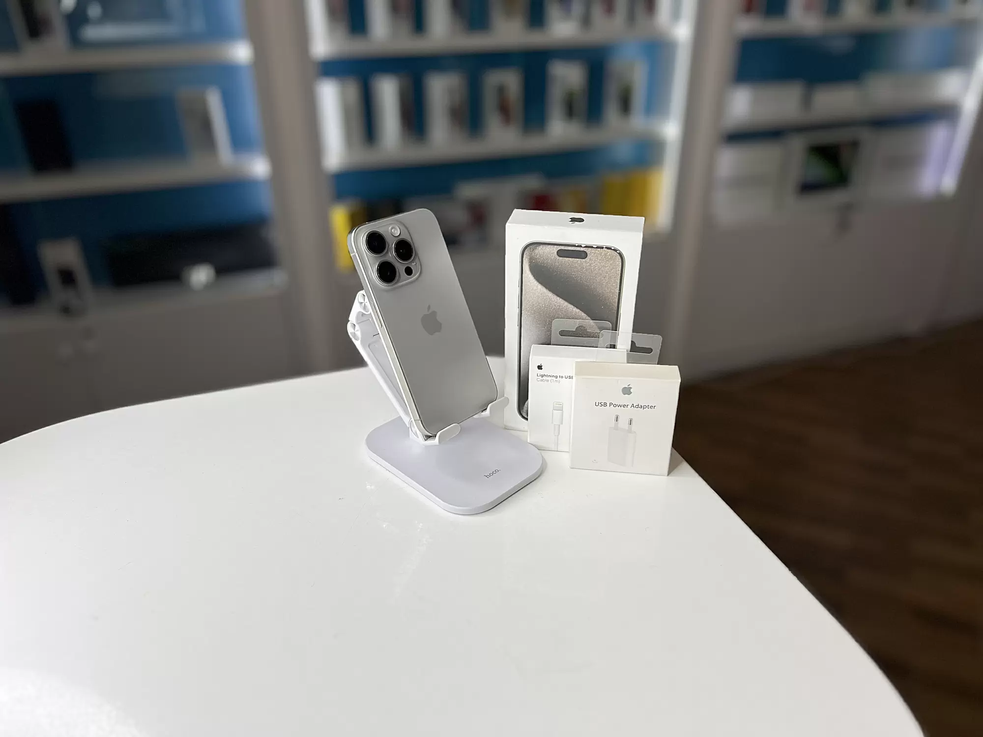 - Смартфон Apple iPhone 15 Pro, Натуральный титан, 256 ГБ / 2229*