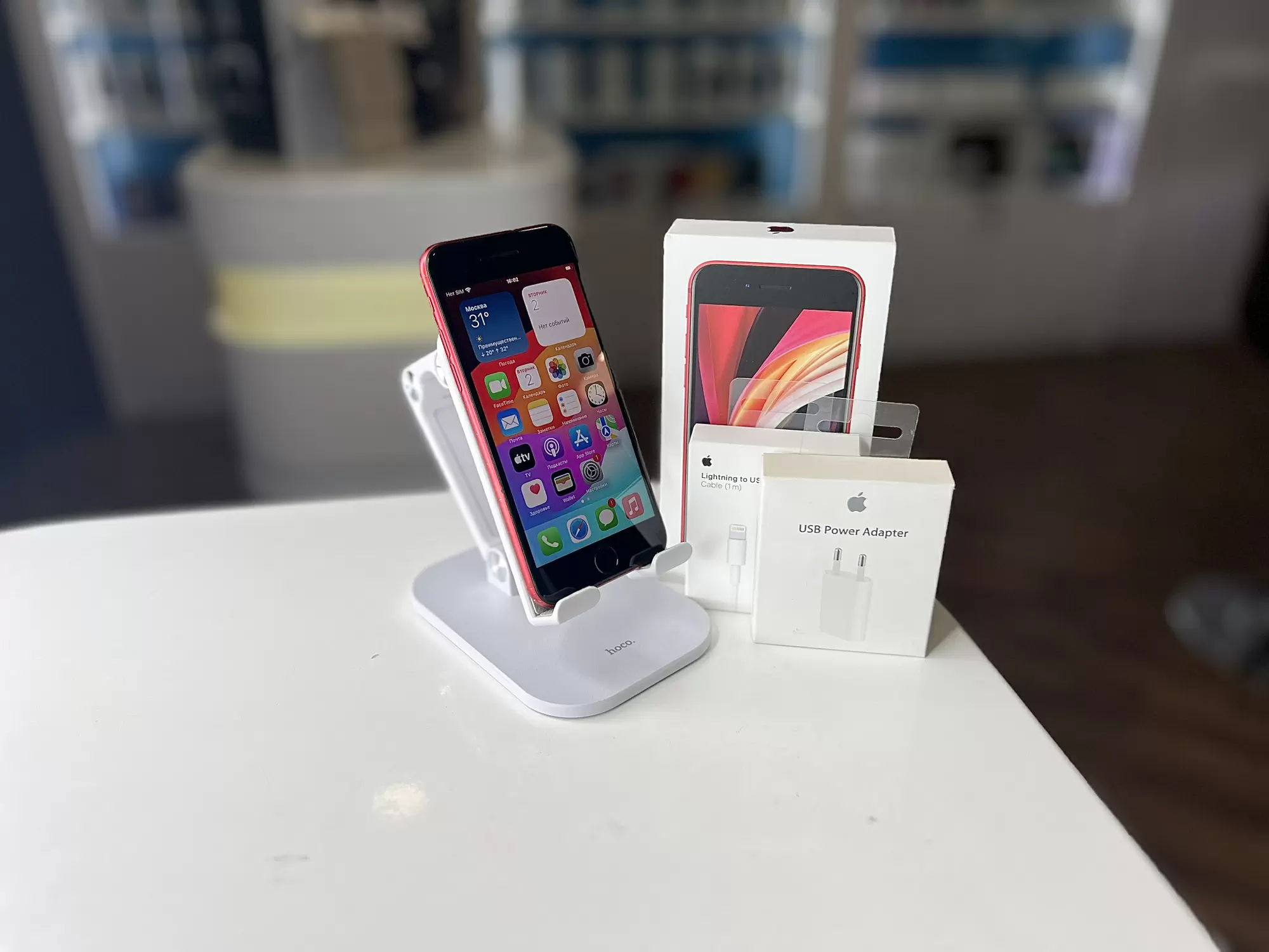 - Смартфон Apple iPhone SE 2020, Красный, 64 ГБ / 3165*