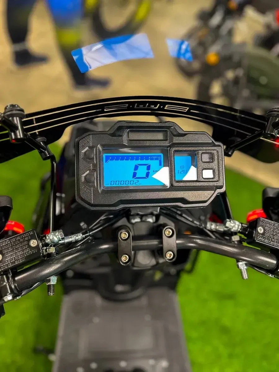 Скутер бензиновый GT Tank 2