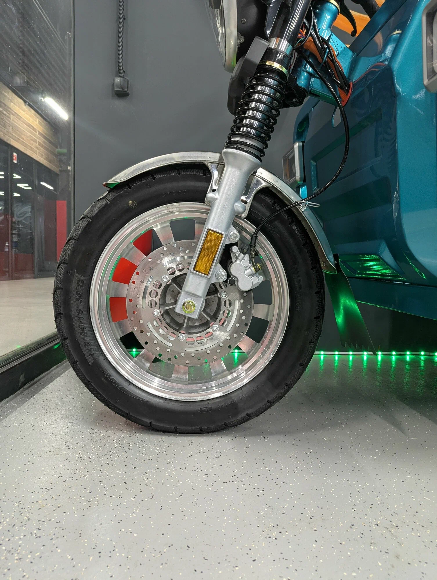 Электроскутер грузовой IKINGI Q-30 Электроскутер грузовой IKINGI Q-30