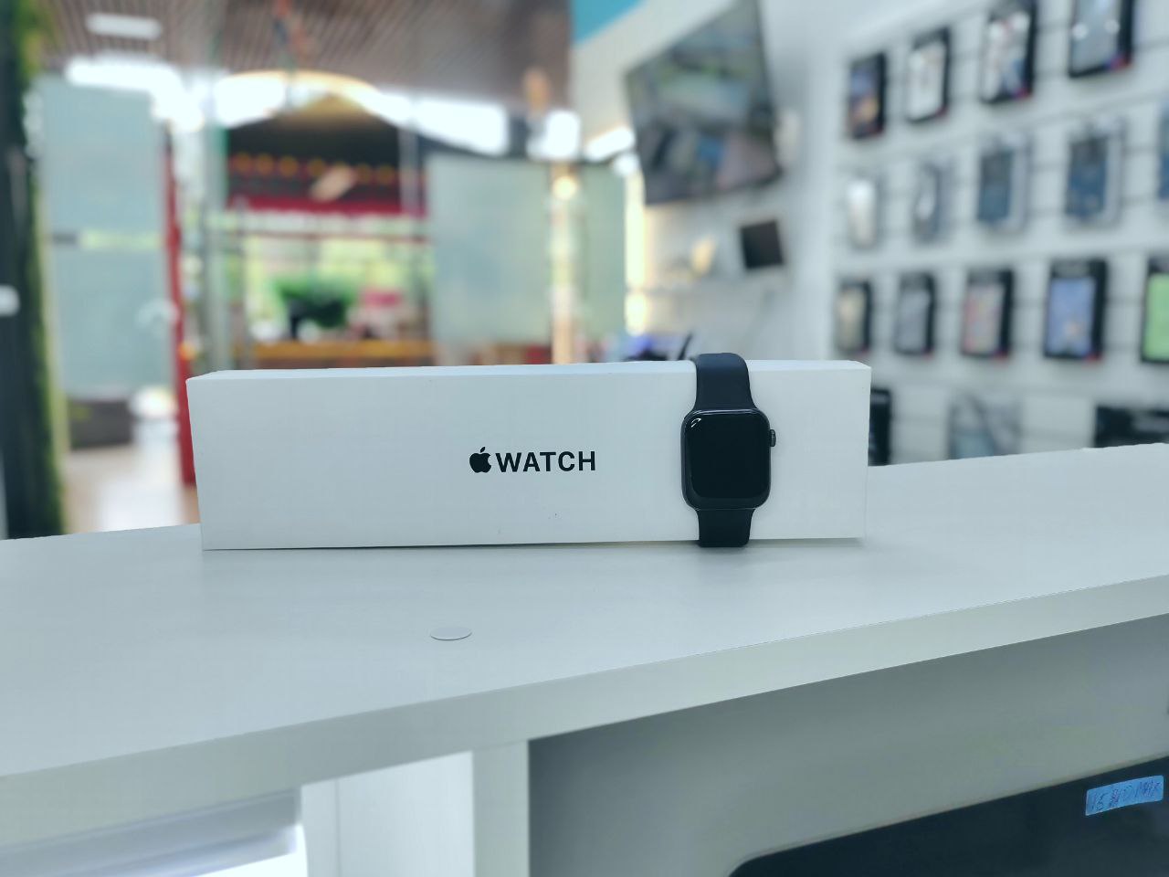 Смарт Часы Apple Watch SE, Starlight, 44mm / Q07Y *