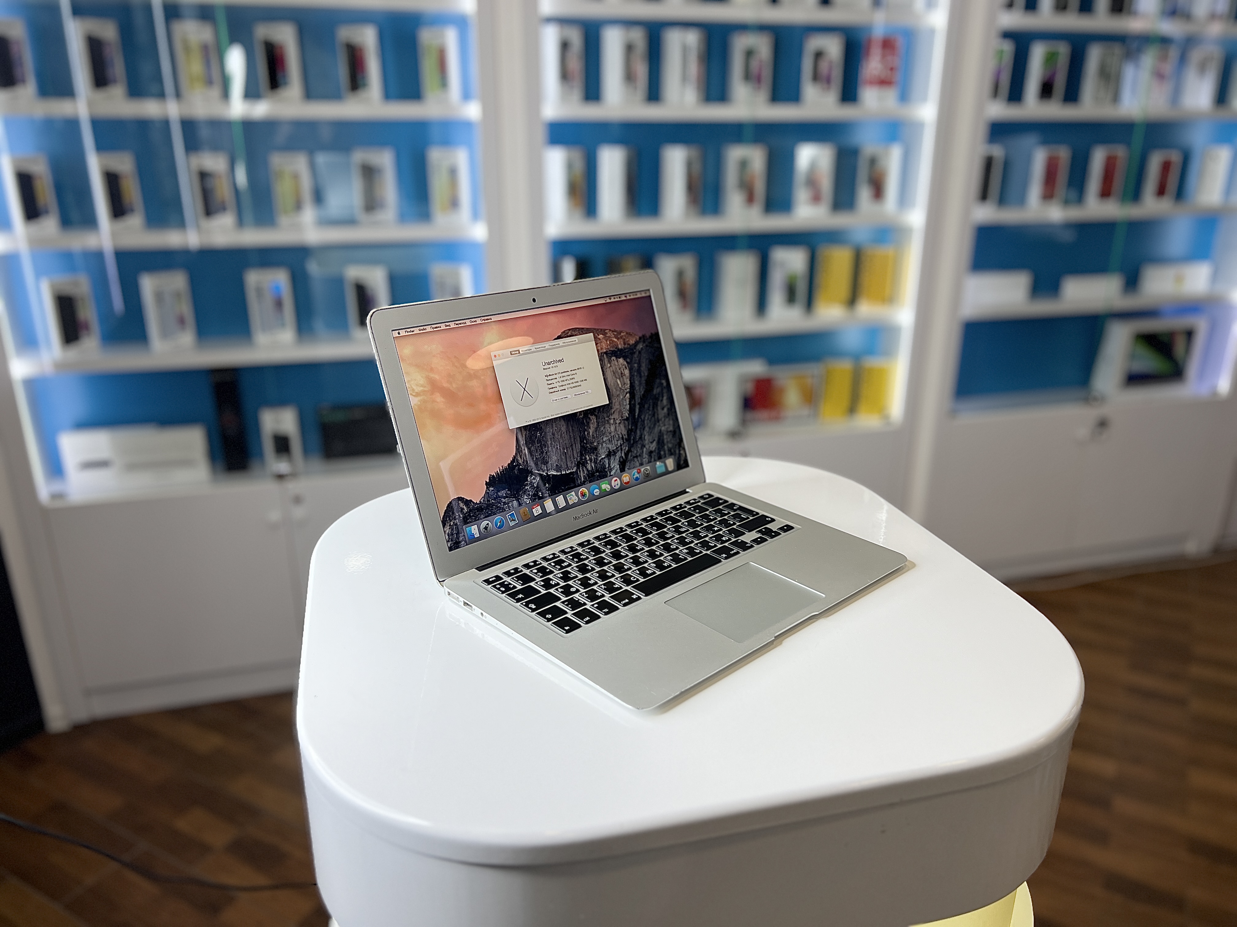 Ноутбук Apple Macbook Air 13 2015, Серебристый, 8/128 ГБ / H3QD*