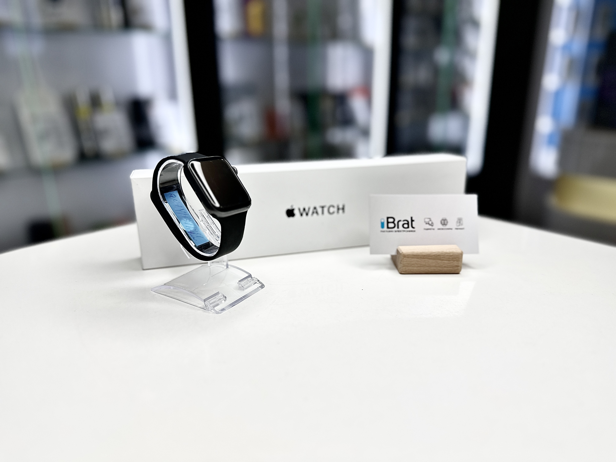 Умные часы Apple Watch SE 1, 44 mm, Чёрный / 5Q07Y*