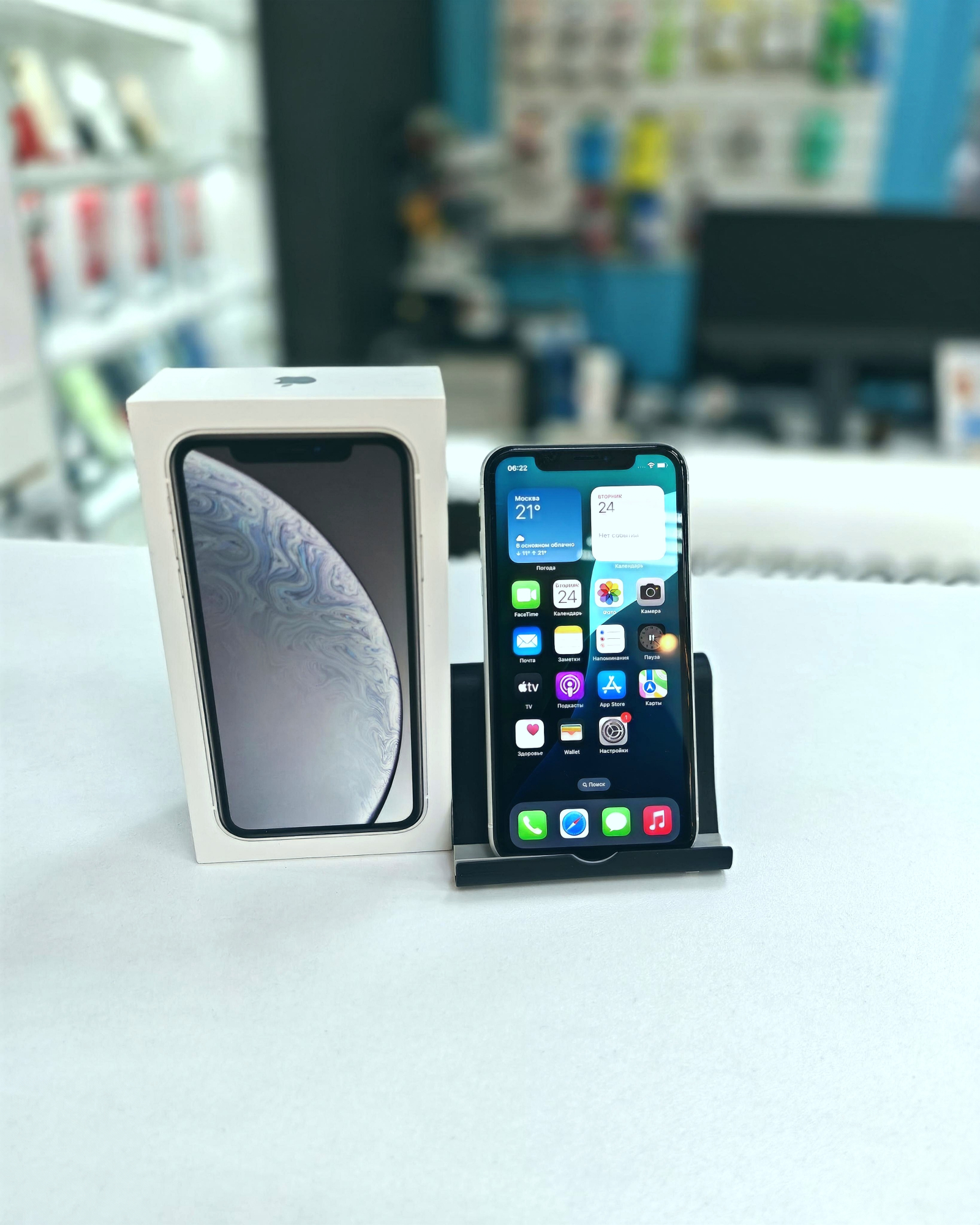 Смарфтон Apple iPhone XR, Белый, 64 ГБ / 6906*